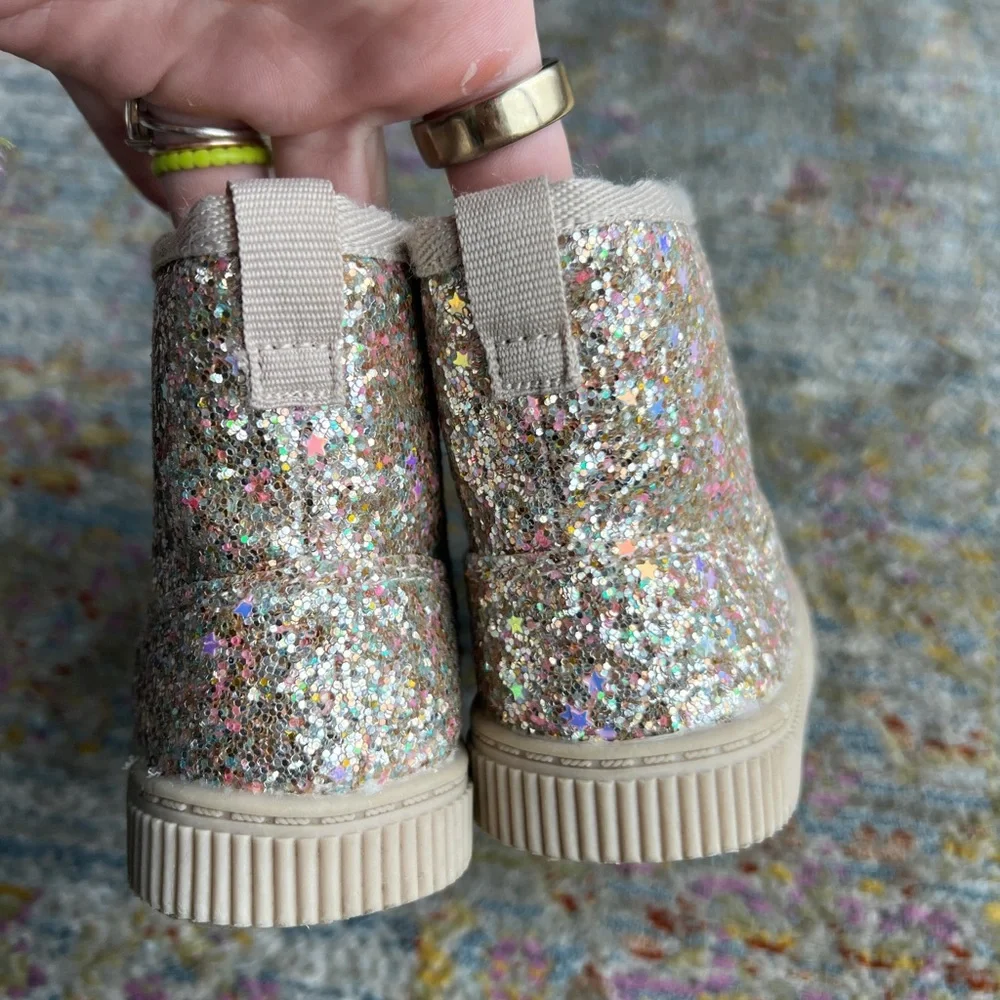 Cat & Jack Gold Sparkle Glitter Toddler Arlo‎ Shearling Style Boots 6